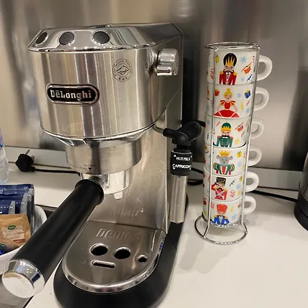 Luxury House With Parking *