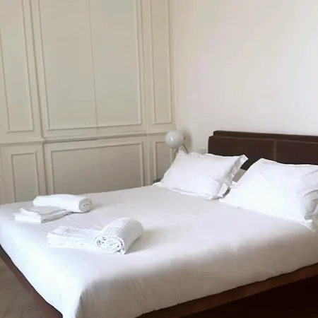 Luxury House With Parking