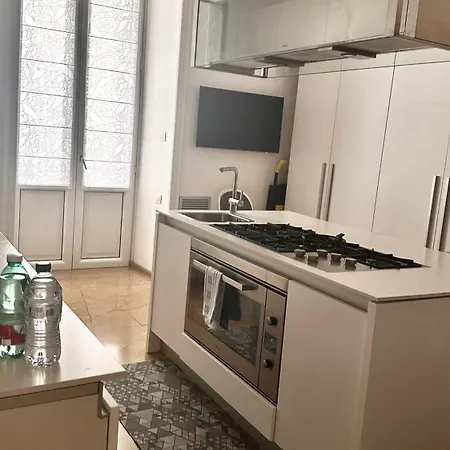 Luxury House With Parking Apartment Neapel