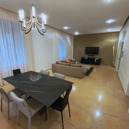 Luxury House With Parking Naples