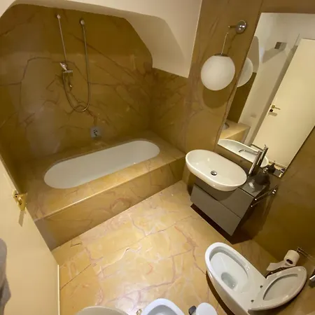 Apartamento Luxury House With Parking Nápoles